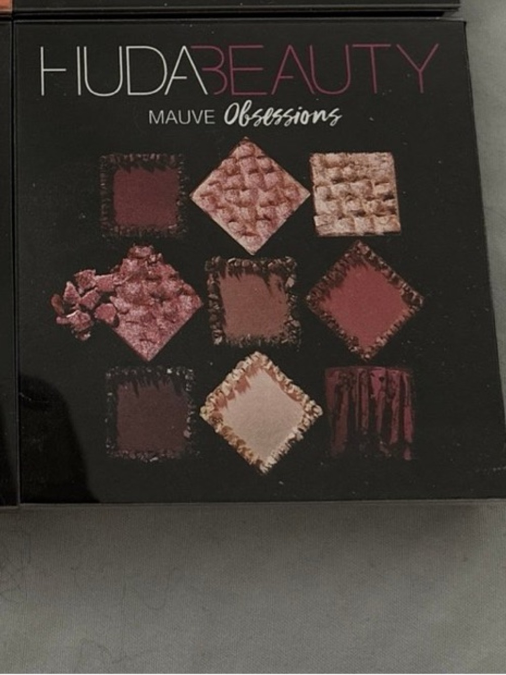 HUDA BEAUTY Mauve Obsessions Eyeshadow Palette